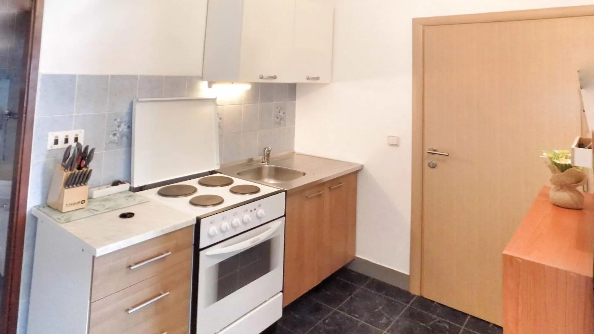 Trogir Sunny Apartments With Sea View