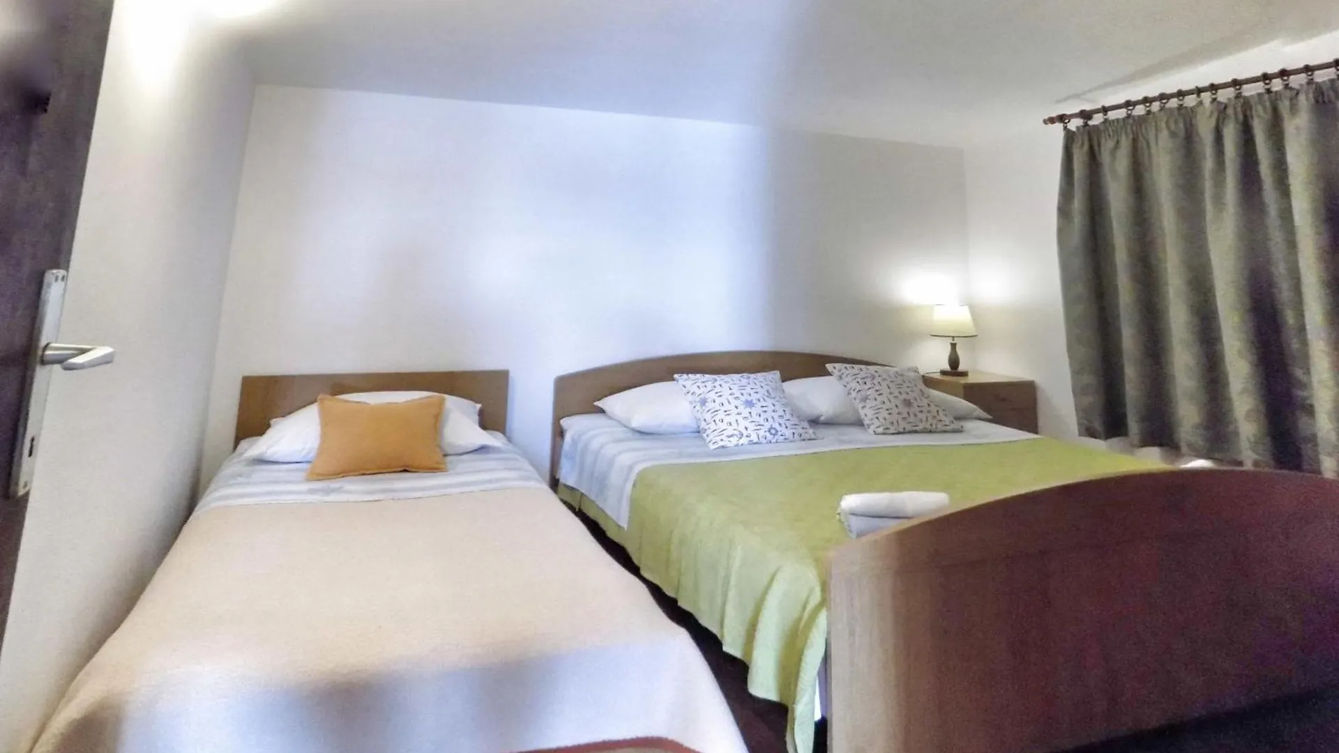 Trogir Sunny Apartments With Sea View